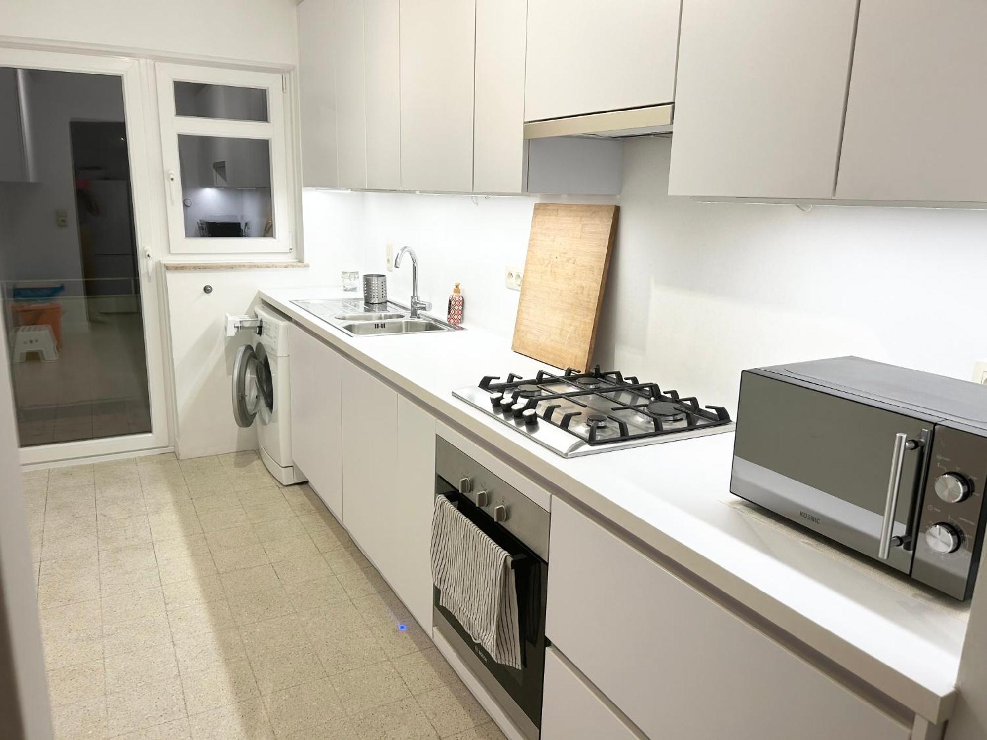 Charming Two Bedroom Flat - Nato -