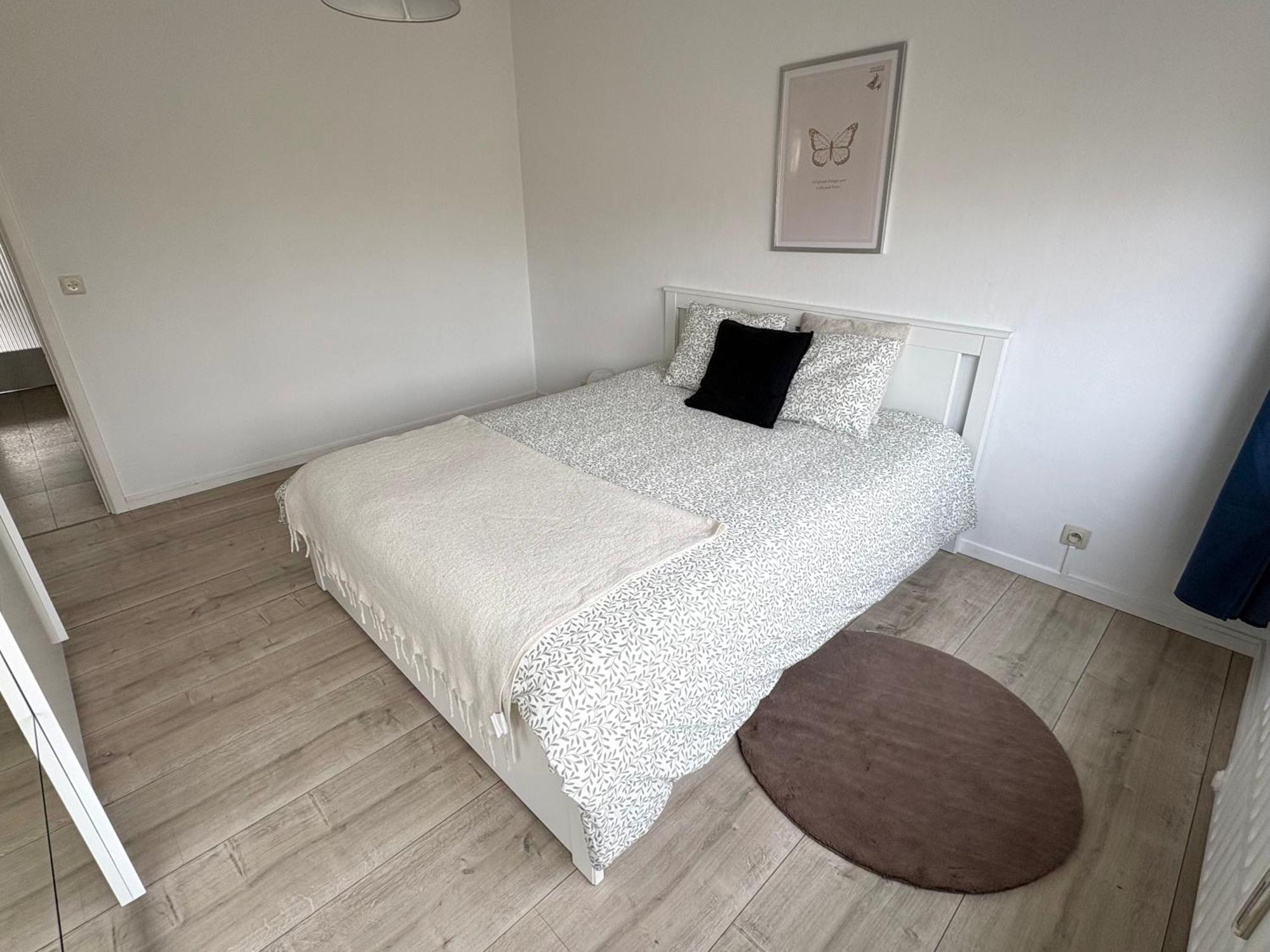 Charming Two Bedroom Flat - Nato - Apartment *